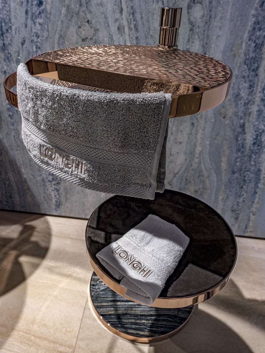 NEWS_BlackRose_gallery06